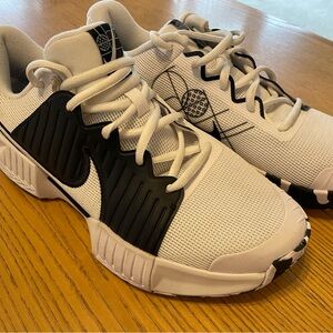 White and Black Nike pickleball Sneakers- Air zoom
